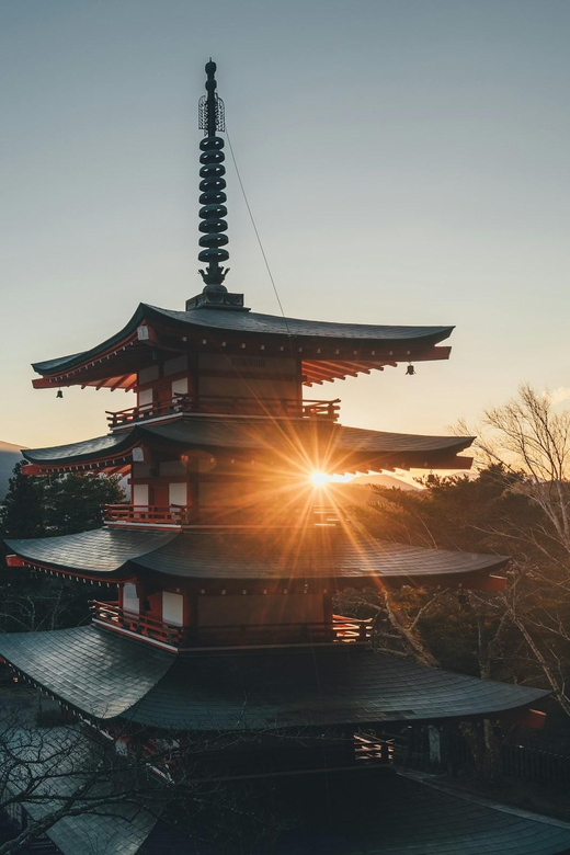 1-Day Mt Fuji and Hakone Sightseeing trip from Tokyo - Hakone Shrine beside Lake Ashi