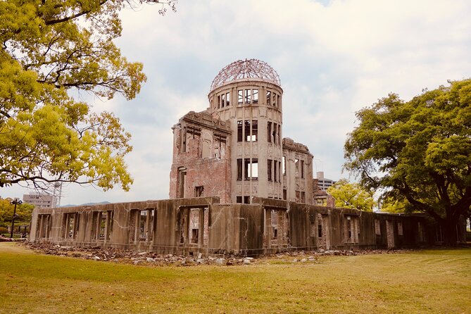 1-Day Private Sightseeing Tour in Hiroshima and Miyajima Island - Timing, meeting points, and physical demands