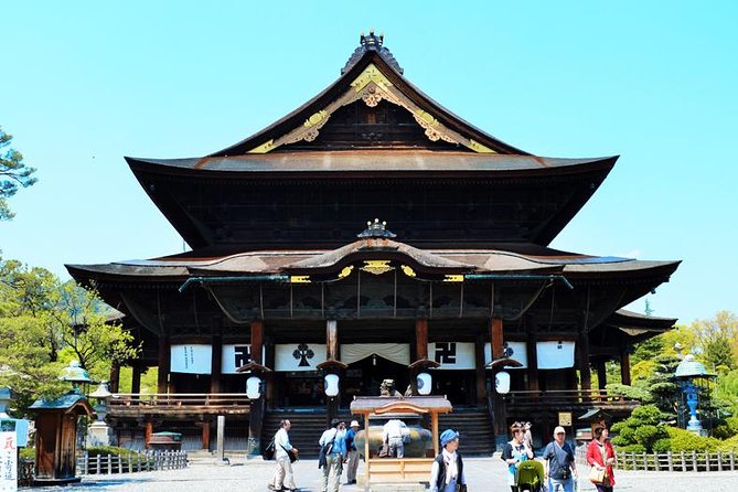 1-Day Snow Monkeys, Zenko-ji Temple & Sake in Nagano - The forest walk to Jigokudani