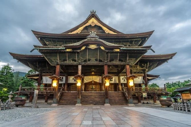 1-Day Togakushi Tour: Soba making, Ninja Town, and Hidden Shrines - The Togakushi Ninja Museum and its trick house