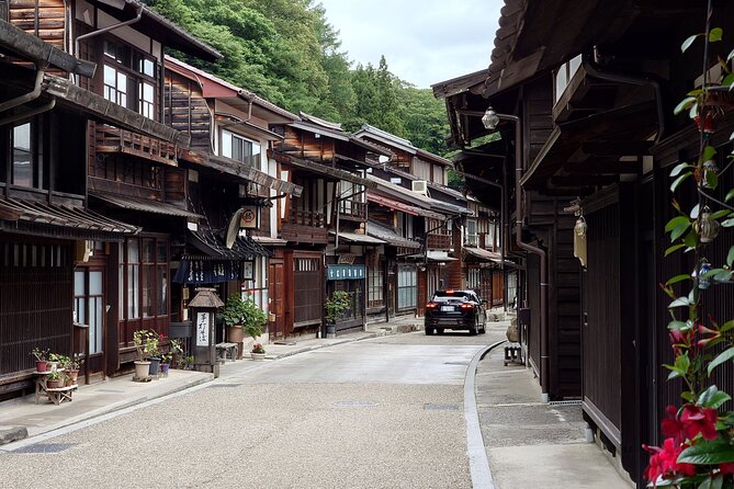 1 Day Tour From Nagano to Matsumoto Castle and Narai-Juku - A long day built around two very different Japan experiences
