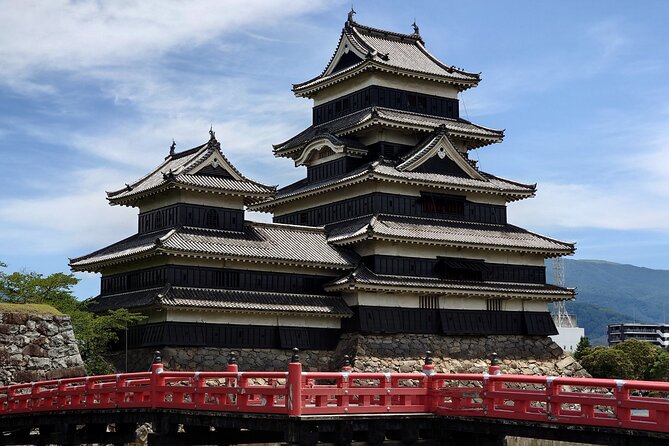 1 Day Tour From Nagano to Matsumoto Castle and Narai-Juku - Narai-juku slows the pace with a 2.5-hour walk
