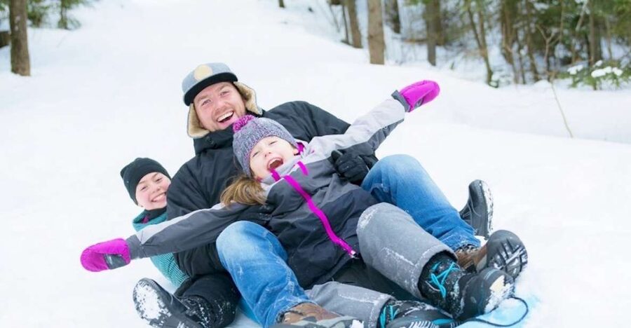 1 Day Tour: Snow Monkeys & Snow Fun in Shiga Kogen - Lunch beside the ski slopes