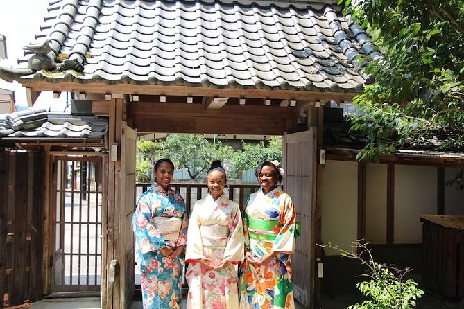 An Amazing set of Cultural experience: Kimono, Tea Ceremony and Calligraphy - Calligraphy that gives you something to take home