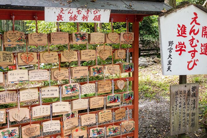 Arashiyama Hidden Gems: Walking Tour escaping crowds - What Yusuke adds to the experience