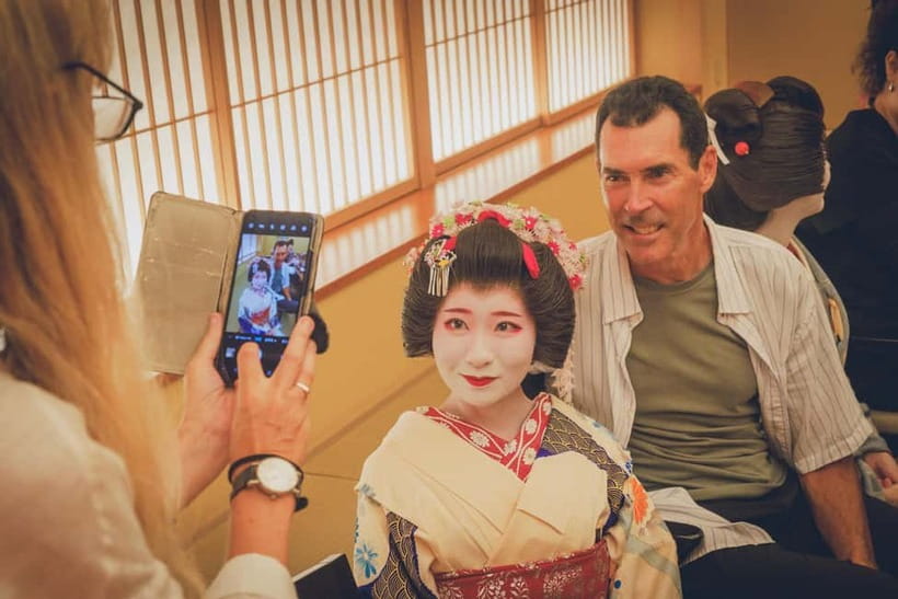 Asakusa: Geisha Performance and Tea House Experience - Who will get the most from this experience?