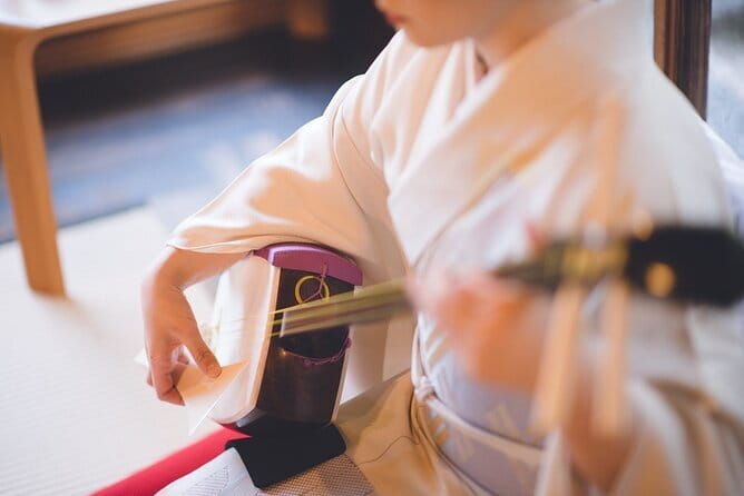 Authentic Kyoto Gion Geisha/Maiko Cultural Experience - Dance, music, and the art of attention