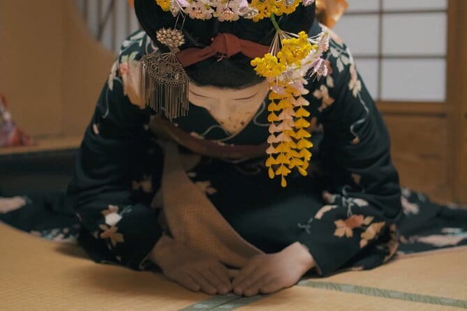 Authentic Kyoto Gion Geisha/Maiko Cultural Experience - Conversation with a maiko or geiko