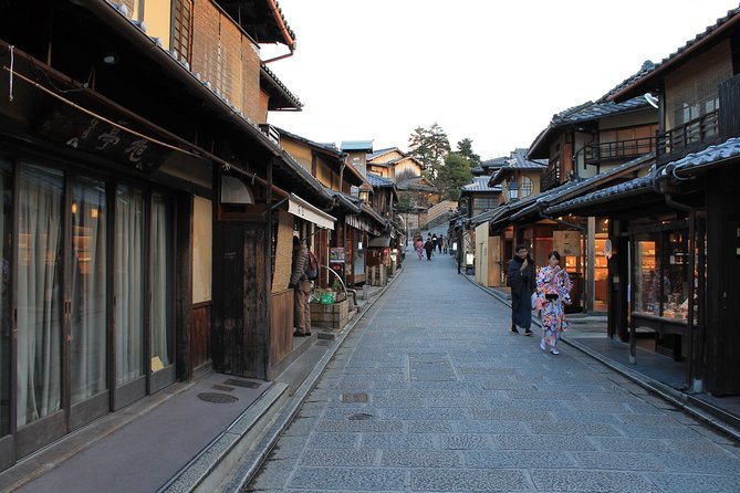 Authentic Kyoto Tea Ceremony: Camellia Flower Teahouse - Watching the ceremony, one movement at a time