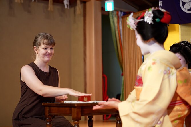 Authentic Maiko Experience＆Kyoto Dinner (Free drink) at Noh Stage - Dinner begins with a welcome toast
