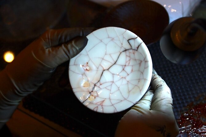 Authentic Pure Gold Kintsugi Workshop with Master Taku in Tokyo - Who will enjoy this class most