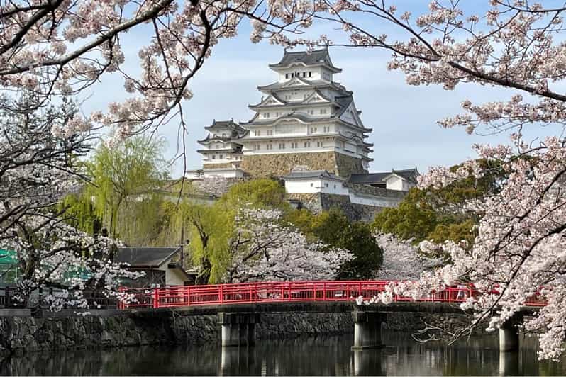 Best of Himeji Castle: 3hr Tour with Licensed Guide - Local Food Advice After the Tour