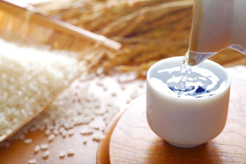 Casual Japanese sake tasting and snack experience, Kabukicho - Eight drinks, one easy way to understand sake