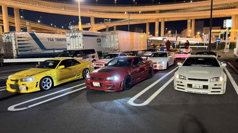 Daikoku & Tokyo JDM Night Tour in R34 or TopSecret R35 GT-R - A PIT Autobacs gives the evening a practical first stop
