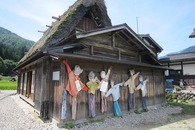 [Day trip bus tour from Kanazawa Station] Weekend only! World Heritage Shirakawago Day Bus Tour - Lunch in the Hida tradition