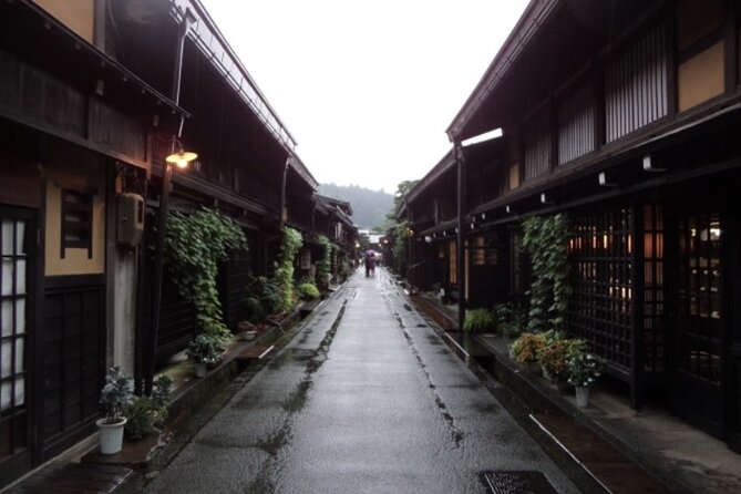 Day Trip for Shirakawago ,Takayama & gujo hachiman from Nagoya - Who should book this day trip?