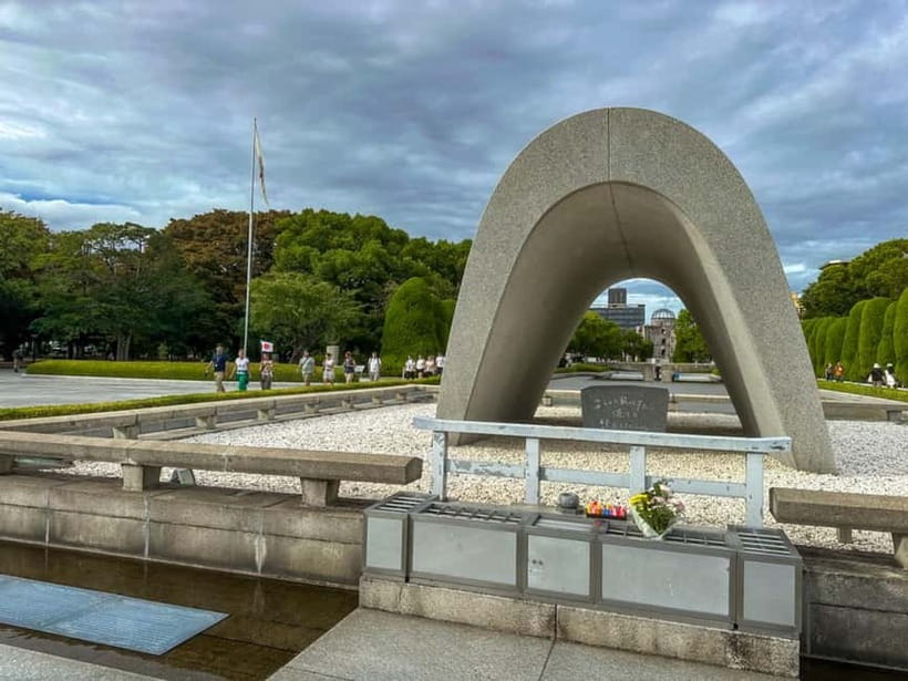 Day Trip to Hiroshima & Miyajima with Itsukushima Shrine - Who will get the most from this day