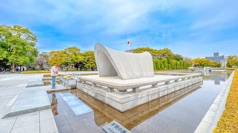 Day Trip to Hiroshima & Miyajima with Itsukushima Shrine - Bilingual guides who make the schedule work