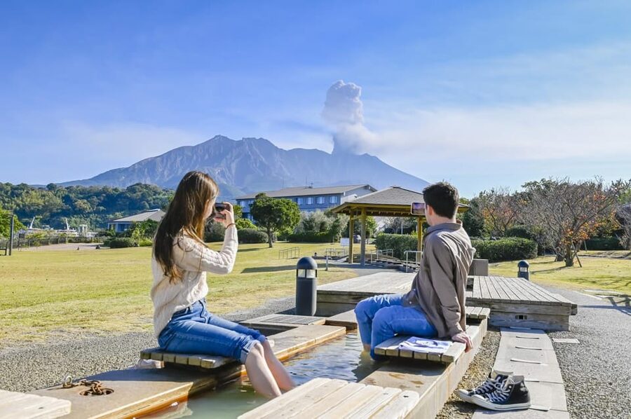 Discover the Wonder of Sakurajima Half Day Tour in Kagoshima - Turning volcanic ash into art