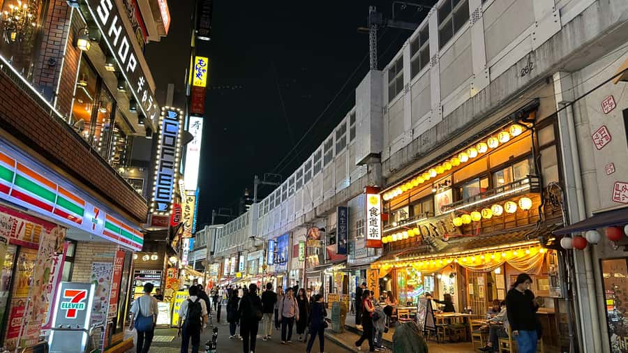 Eat/Drink like a LOCAL-Taverns & Ramen - Ramen at the end, with enough food to call dinner