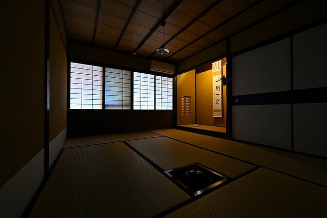 Experience a tea ceremony in an authentic tearoom, in Kyoto! - Watching the tea ceremony demonstration