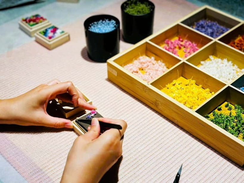 Experience Crafting a Flower-Adorned Mini Japanese Garden - Booking, cancellation, and group details