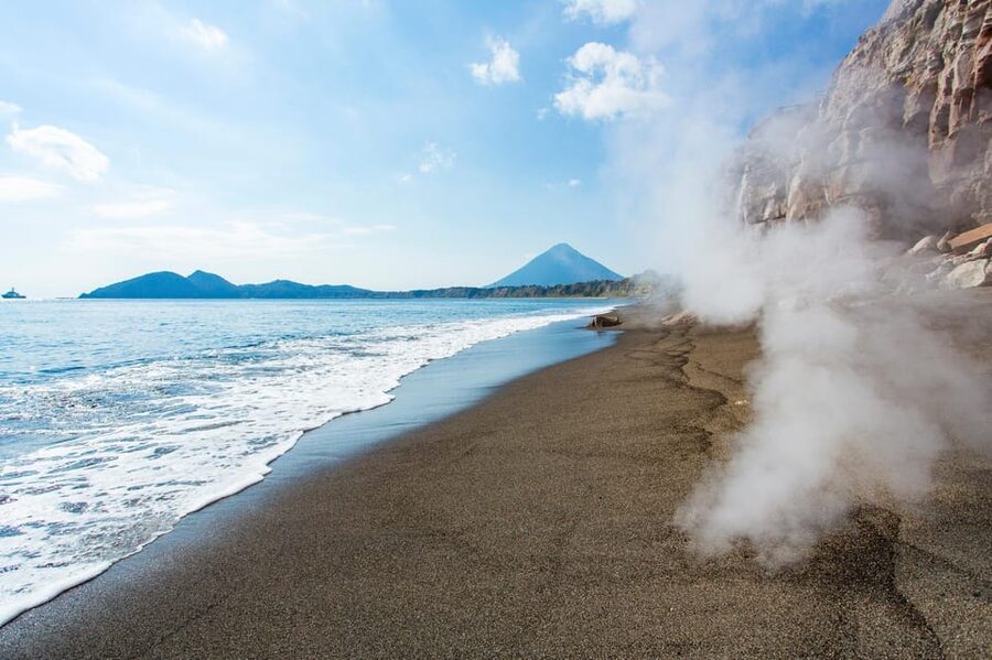 Experience the blessings of volcanoes in Kagoshima, Kyushu - Why Ibusuki’s volcanic sand bath matters