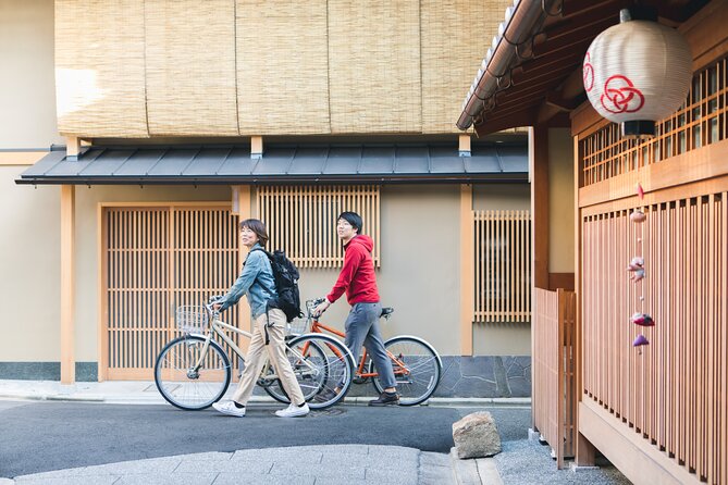 Explore Hidden Alleyway with a Local Expert (Afternoon Tour) - Miyagawacho, wooden houses and a quieter Kyoto