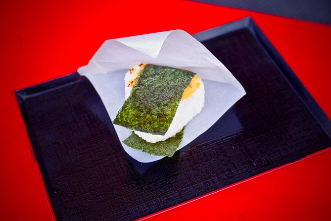 Food & Cultural Walking Tour around Zenkoji temple in Nagano - Sake tasting with miso soup and small bites