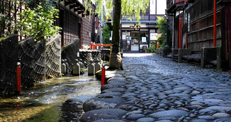 From Nagoya: Gujo, Hida Takayama, and Shirakawa-go Day Tour - What the guide adds, and where the format falls short