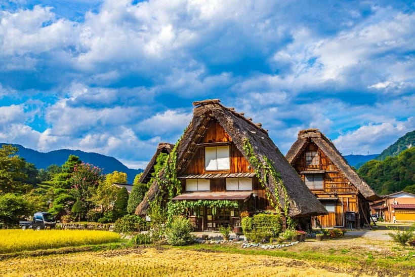 From Nagoya: Hida Takayama & Shirakawa-go Tour w/Opt. Lunch - What the bus ride is really like