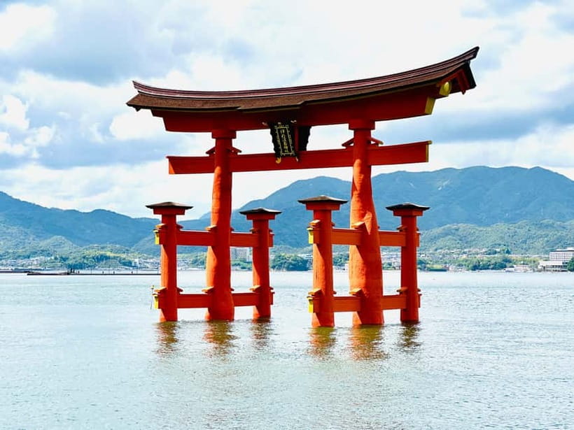 From Osaka: Hiroshima and Miyajima Day Trip by Bullet Train - The Shinkansen ride from Shin-Osaka