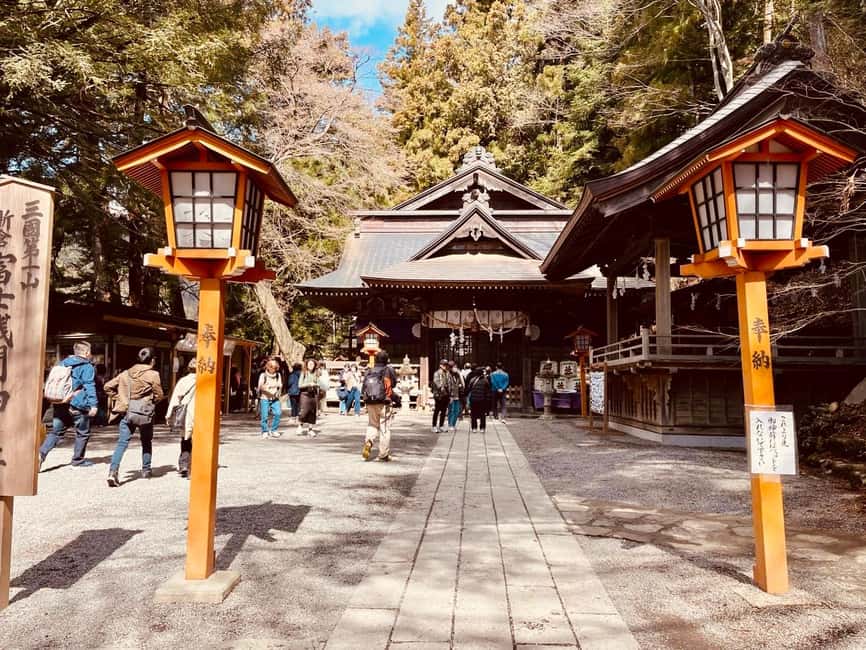 From Tokyo: Full-Day Mount Fuji Tour in English or Spanish - A 40-minute cruise on Lake Kawaguchiko