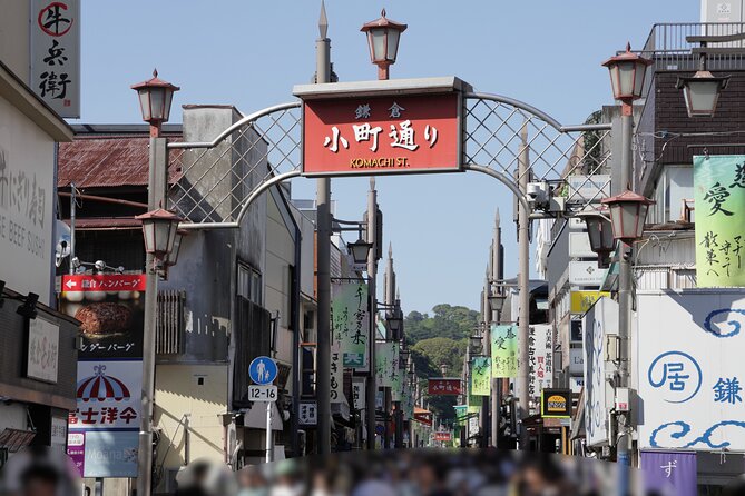 From Tokyo: Kamakura & Enoshima 1-Day Bus Tour - The bus, group size, and return to Tokyo