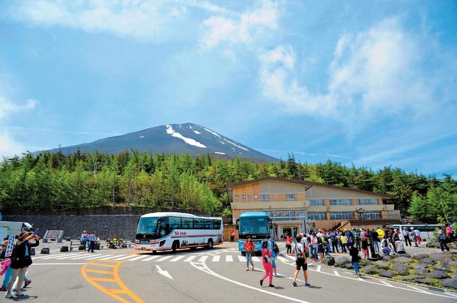 From Tokyo: Mt.Fuji, Lake Kawaguchi, Oshino Hakkai Day Tour - Oshino Hakkai and its eight clear ponds