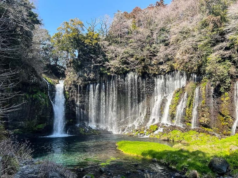 From Tokyo: Must-Visit Mount Fuji Highlight Full-Day Tour - Lake Kawaguchi and Oishi Park bring the classic scenery
