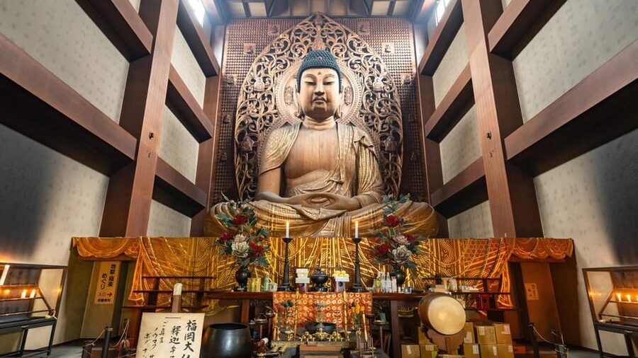 Fukuoka Essentials: History, Culture, & Charms - Tochoji and Fukuoka’s giant Buddha