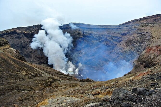 Fukuoka: Mount Aso Volcano, Kumamoto Castle, Grasslands Day Tour - The long ride to Mount Aso