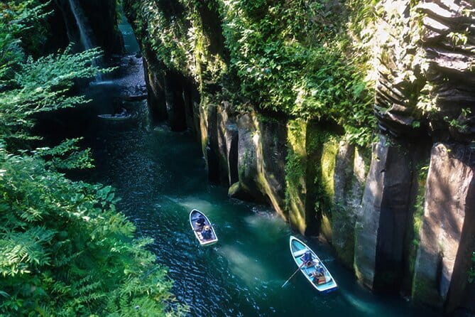 Fukuoka Takachiho Gorge, Amano Iwato and Scenic Train Tour - Walking into Takachiho Gorge and Manai Falls