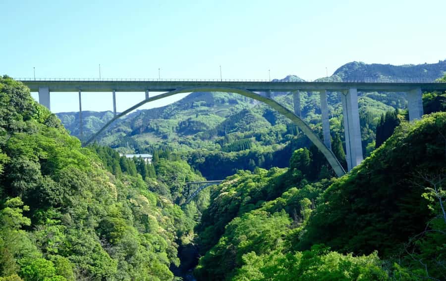 Fukuoka: Takachiho Gorge & Scenic Railway One Day Tour - The optional boat ride through the cliffs