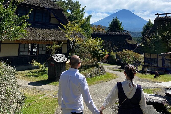 Full Day Tour to Mount Fuji in Spanish - Saiko Lake beside Aokigahara
