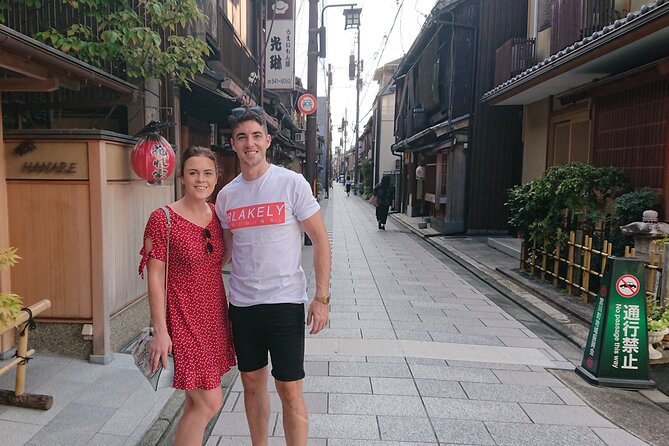 Gion and Fushimi Inari Shrine Kyoto Highlights with Government-Licensed Guide - Shirakawa, Pontocho, and Miyagawacho on foot