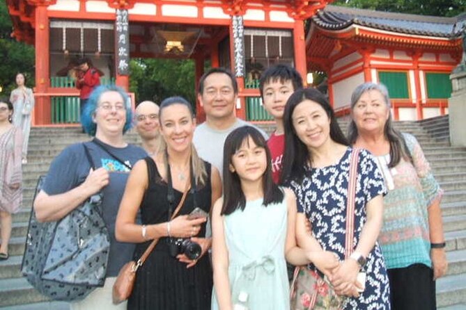 Gion and Fushimi Inari Shrine Kyoto Highlights with Government-Licensed Guide - What the guides add to the walk