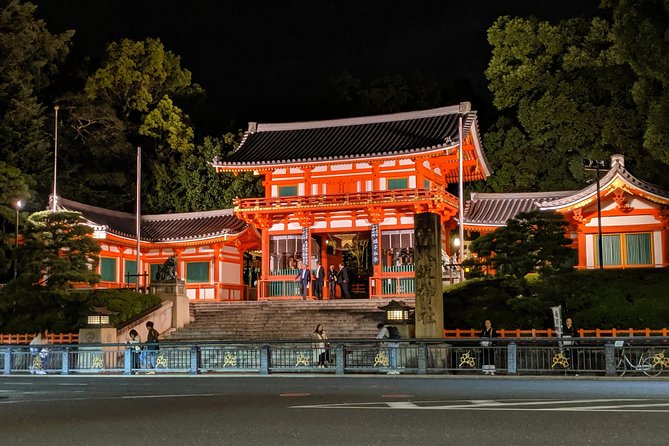 Gion Night Walking Tour - Yasakanoto brings the best night view