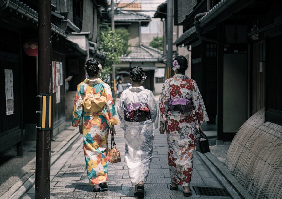Gion Walking Tour, Geisha Show and Japanese Game in Kyoto - Key points to know before booking