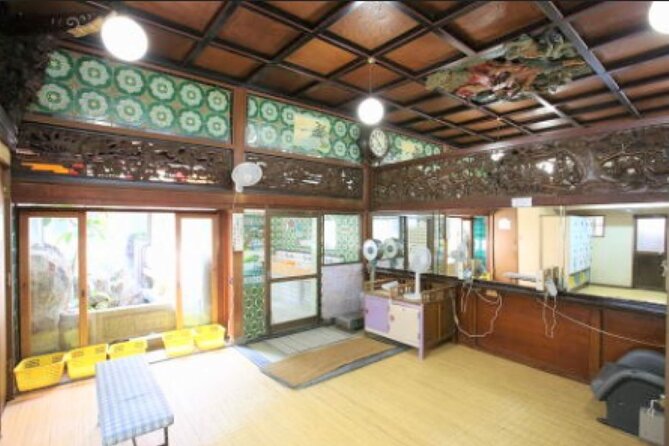 Guide tour of Japanese bathing culture at Funaoka Onsen - The etiquette lesson is the real value