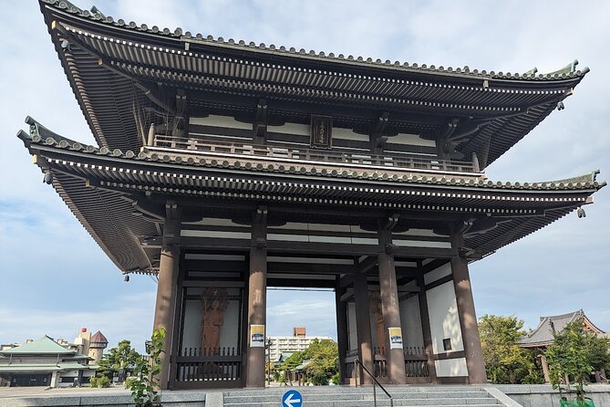 Guided Tour of Nagoya by Car - Tokugawa Garden and its koi pond