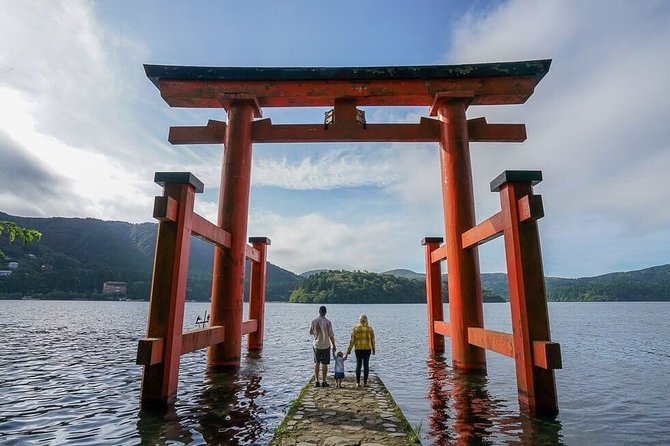 Hakone 6 hour Private Tour with Government-Licensed Guide - Six hours, public transport, and the pace of the day