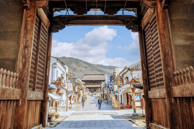 Half-Day Zenkoji Tour with Tea Experience - Walking from the brewery to Zenkoji Temple