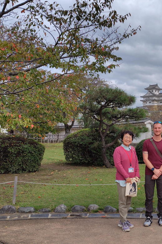 Himeji: Express Guided Tour of Himeji Castle in 90 Minutes - The photo stop at the White Heron Castle